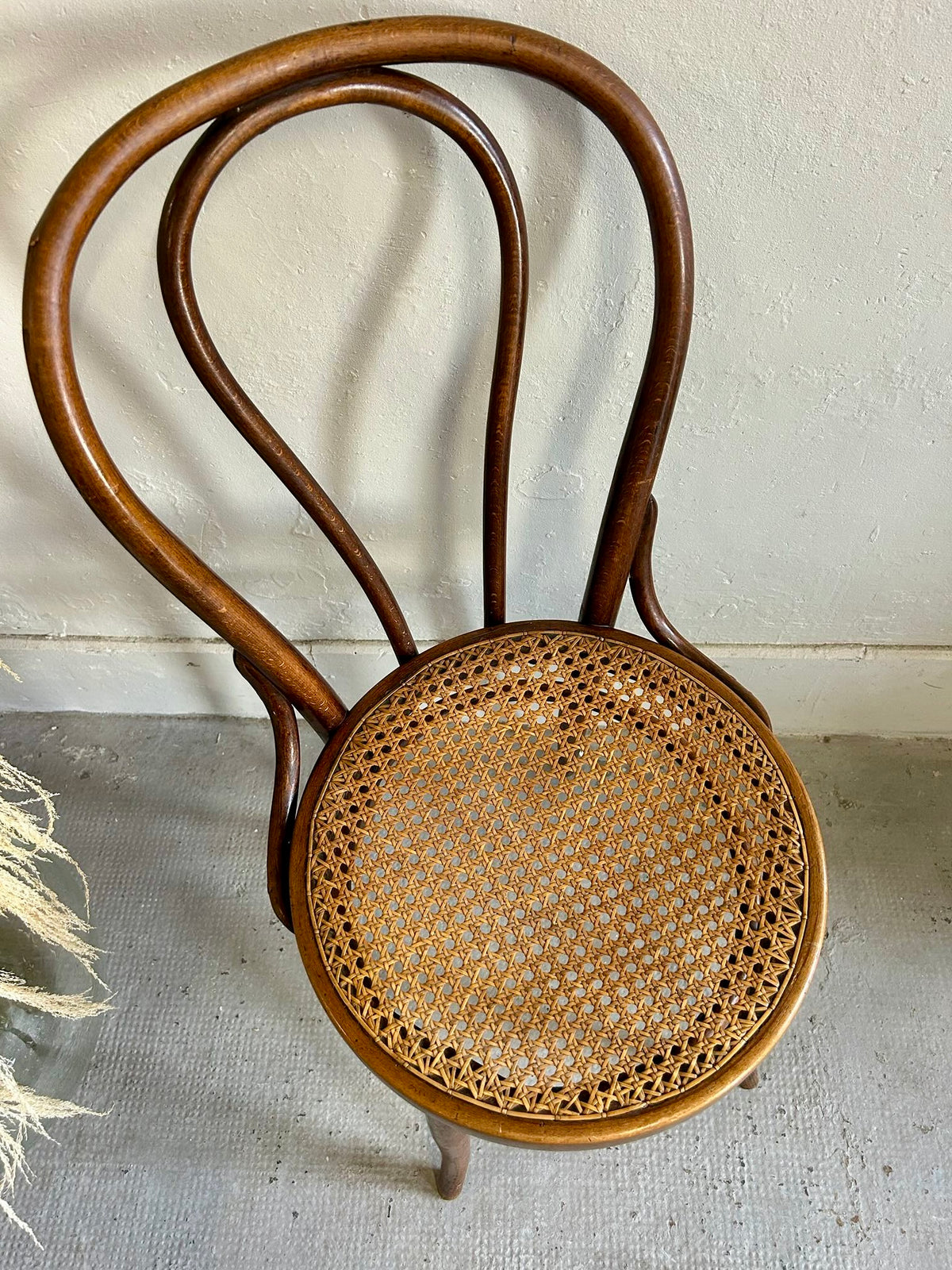 Chaise bistrot assise cannage - type  18 Thonet   Patine