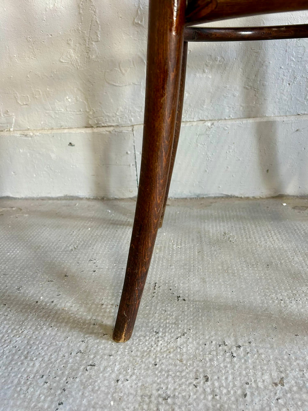 Chaise bistrot assise cannage - type  18 Thonet   Patine