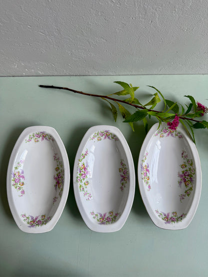 Ravier à petites fleurs