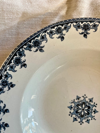 Assiette creuse terre de fer modèle « Gagny »  Vaisselle Patine