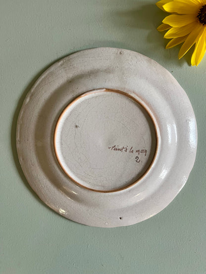 Assiette décorative en faïence – oiseau peint à la main   Patine