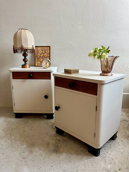 Paire de chevets beige et bois