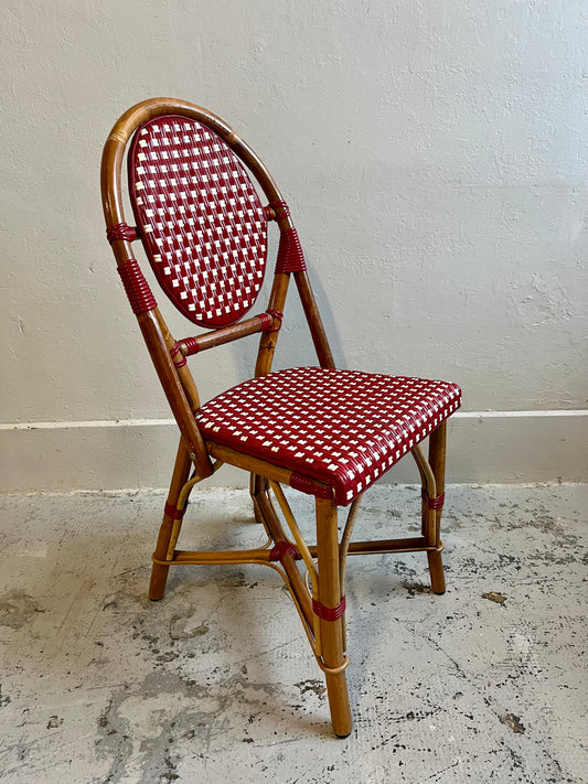 Chaise bistrot de terrasse-style café parisien