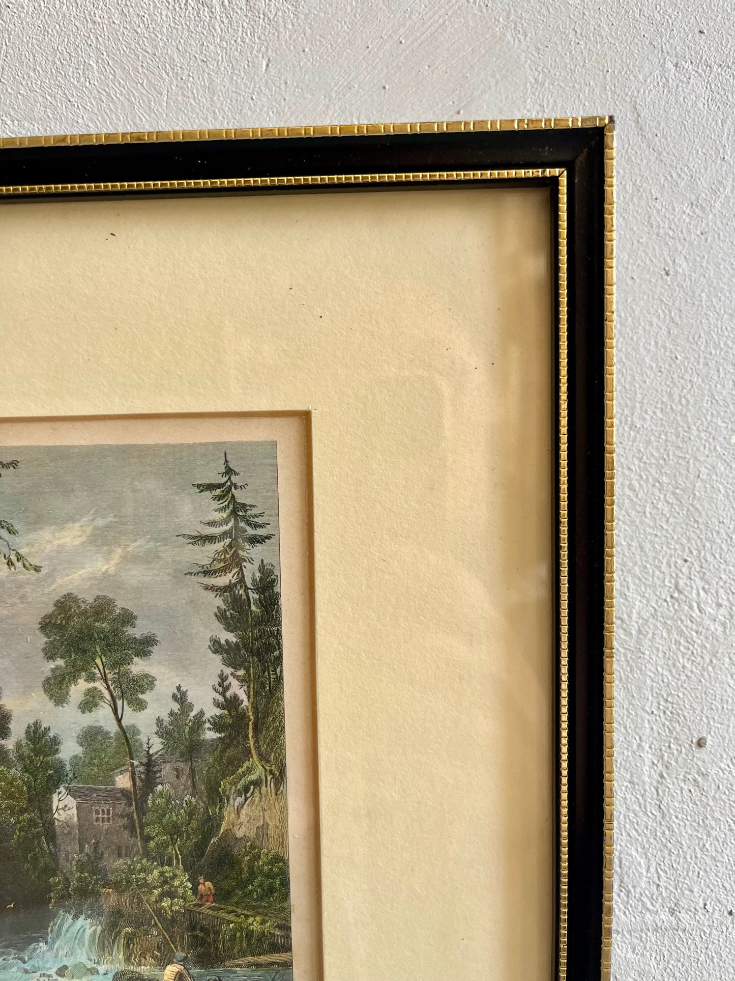 Cadre ancien avec illustration paysage moulin et cascade