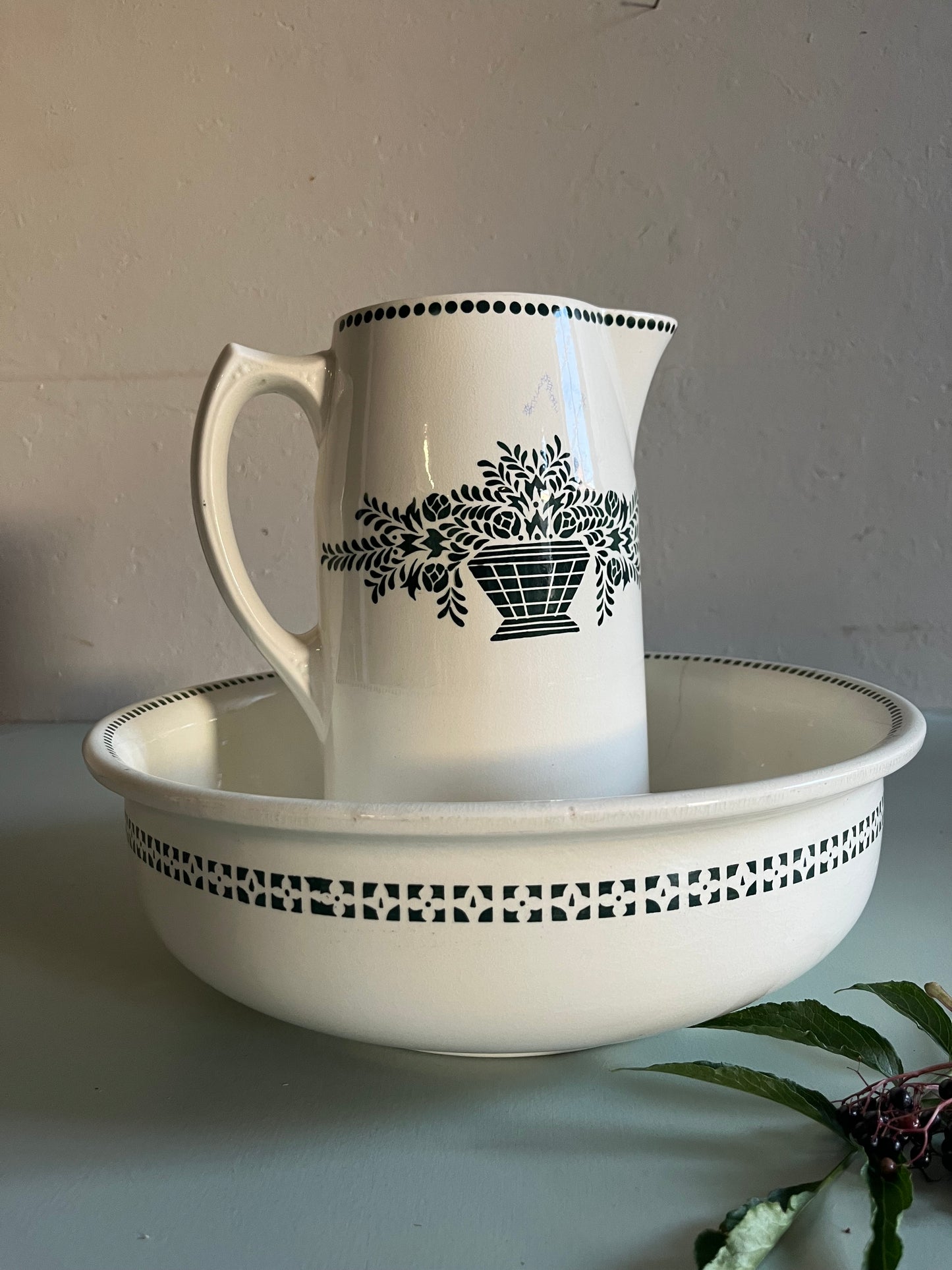Ensemble de toilette ancien Badonviller – broc et cuvette  Vaisselle Patine