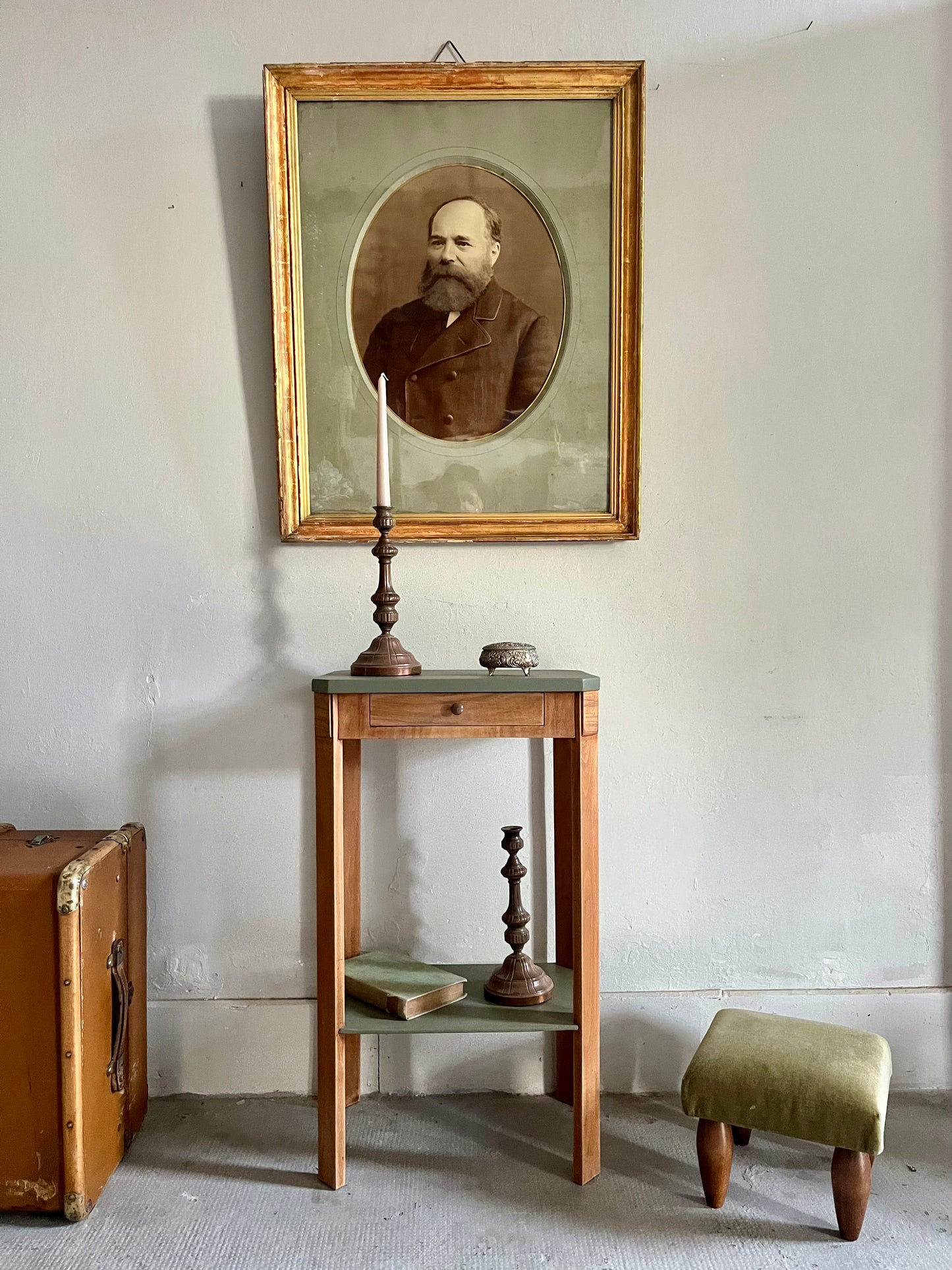 Portrait ancien sous cadre