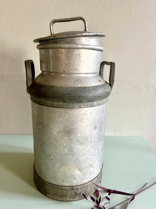 Pot à lait ancien  Décoration Patine