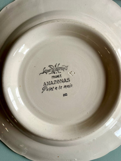 Assiette piédouche Sarreguemines modèle « Amazone »  Vaisselle Patine