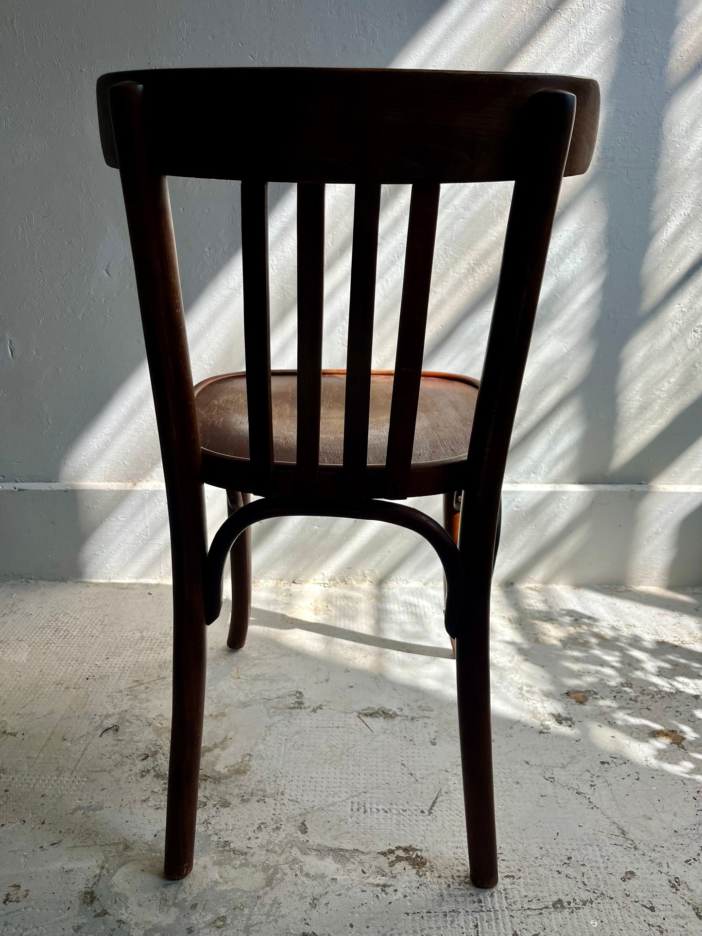 Chaise bistrot ancienne bois foncé