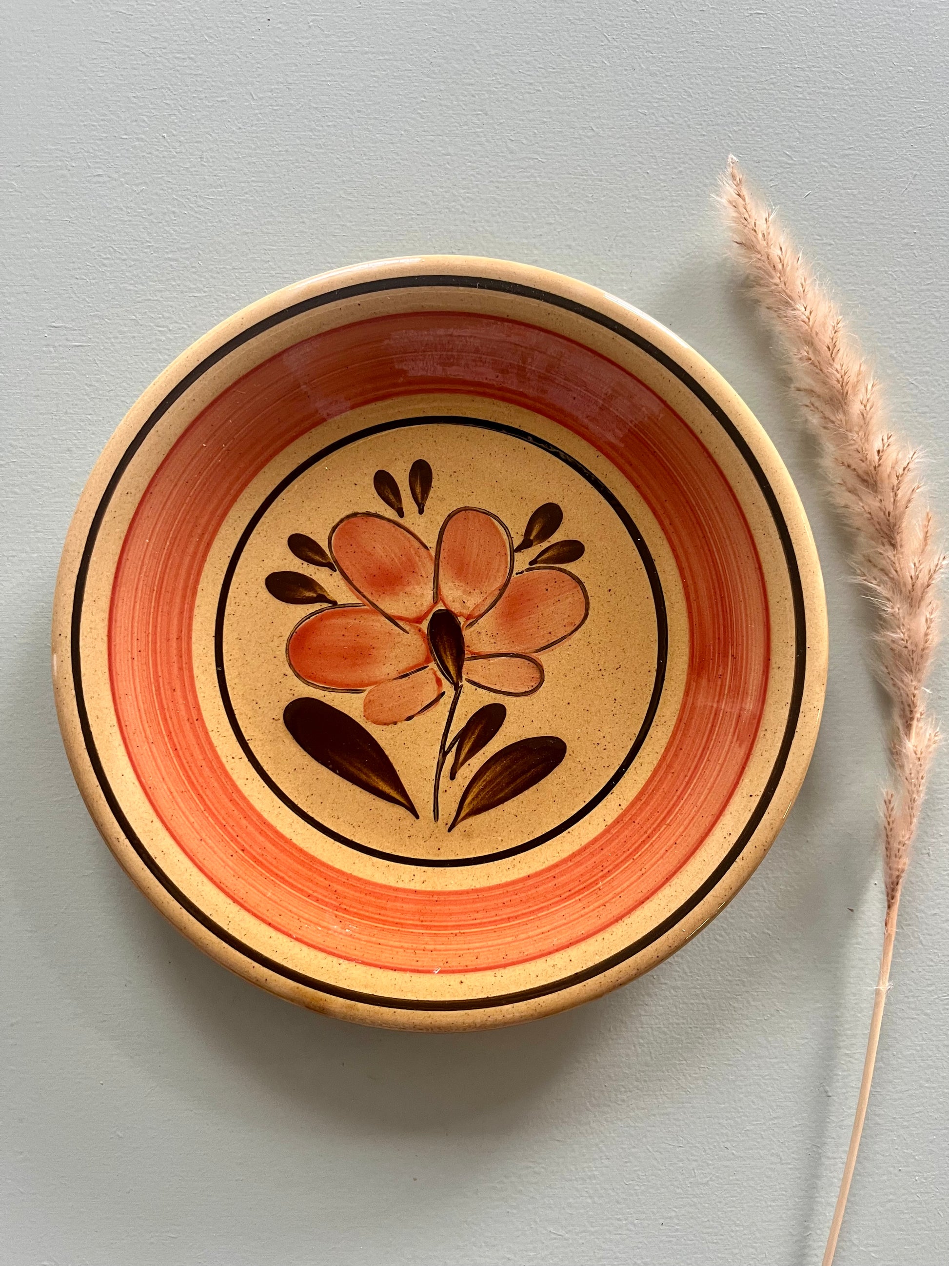 Assiettes en céramique motif fleur  Vaisselle Patine