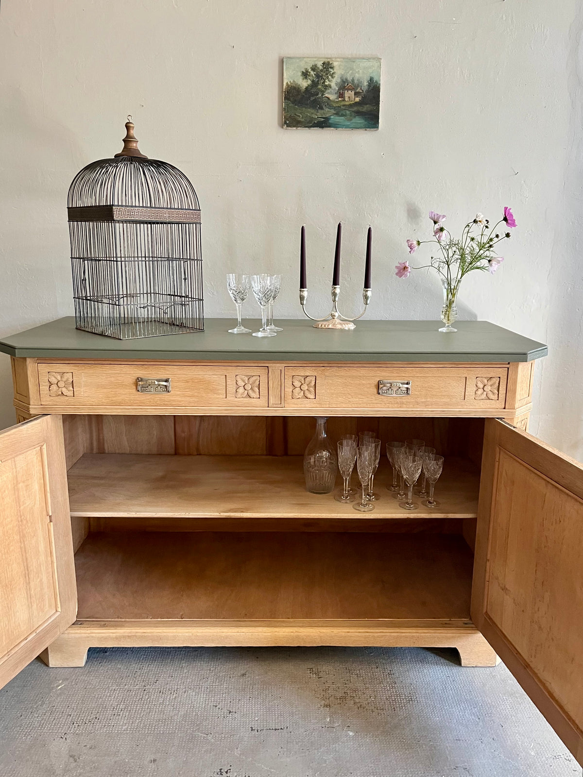 Buffet sculpté en chêne  Meubles Patine