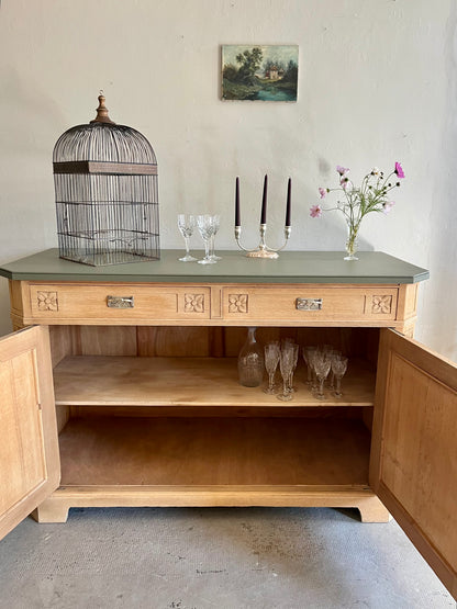 Buffet sculpté en chêne  Meubles Patine