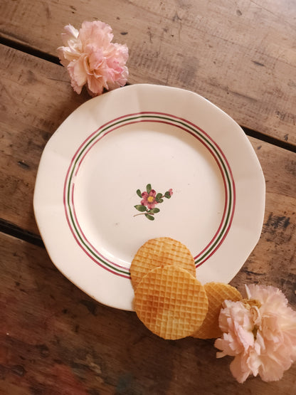 Assiette Sarreguemines fleurie   Patine