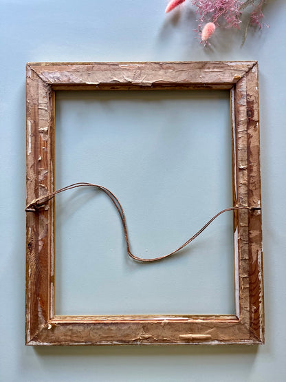 Cadre doré ancien en bois avec moulures