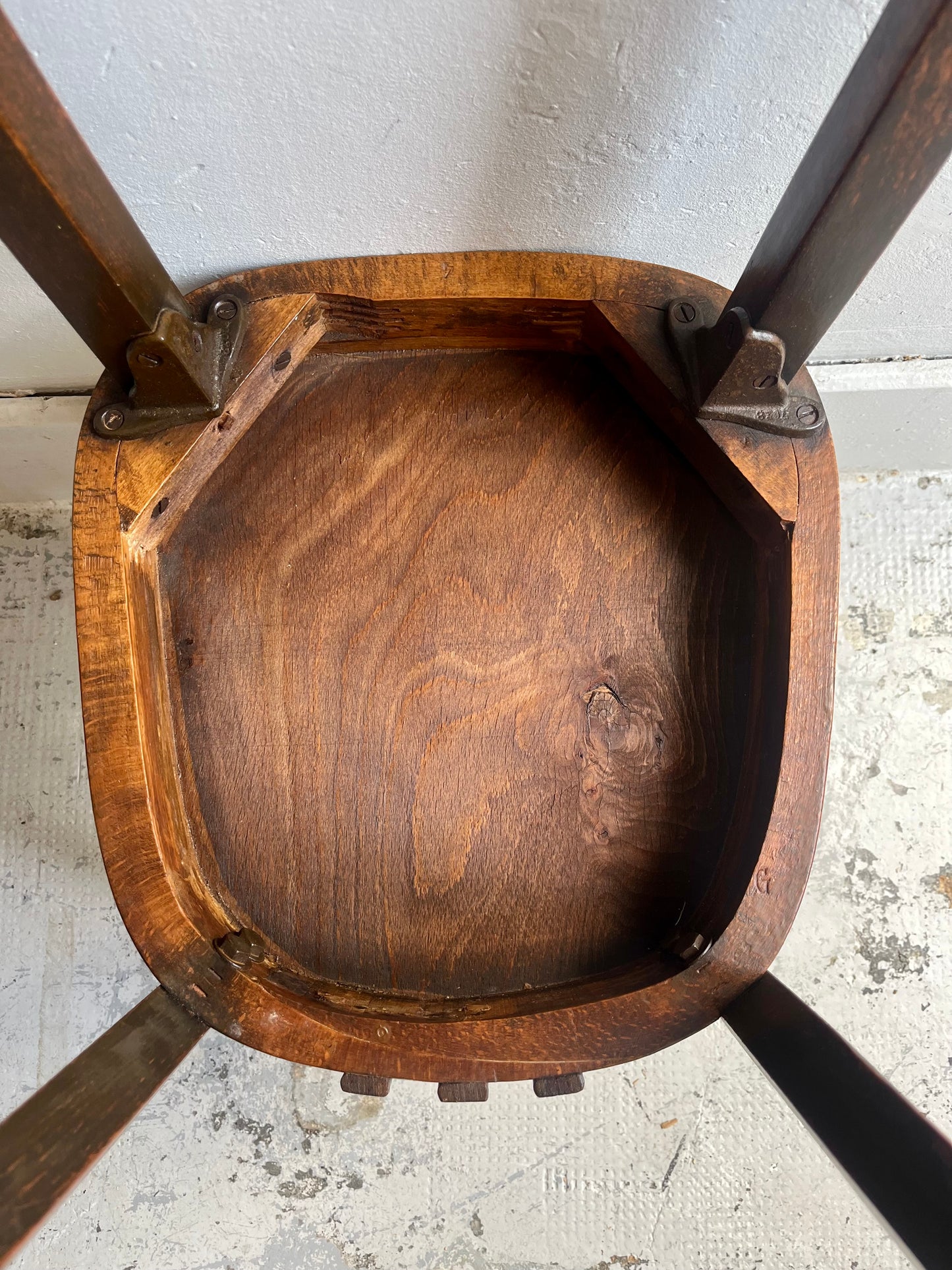 Chaise bistrot ancienne