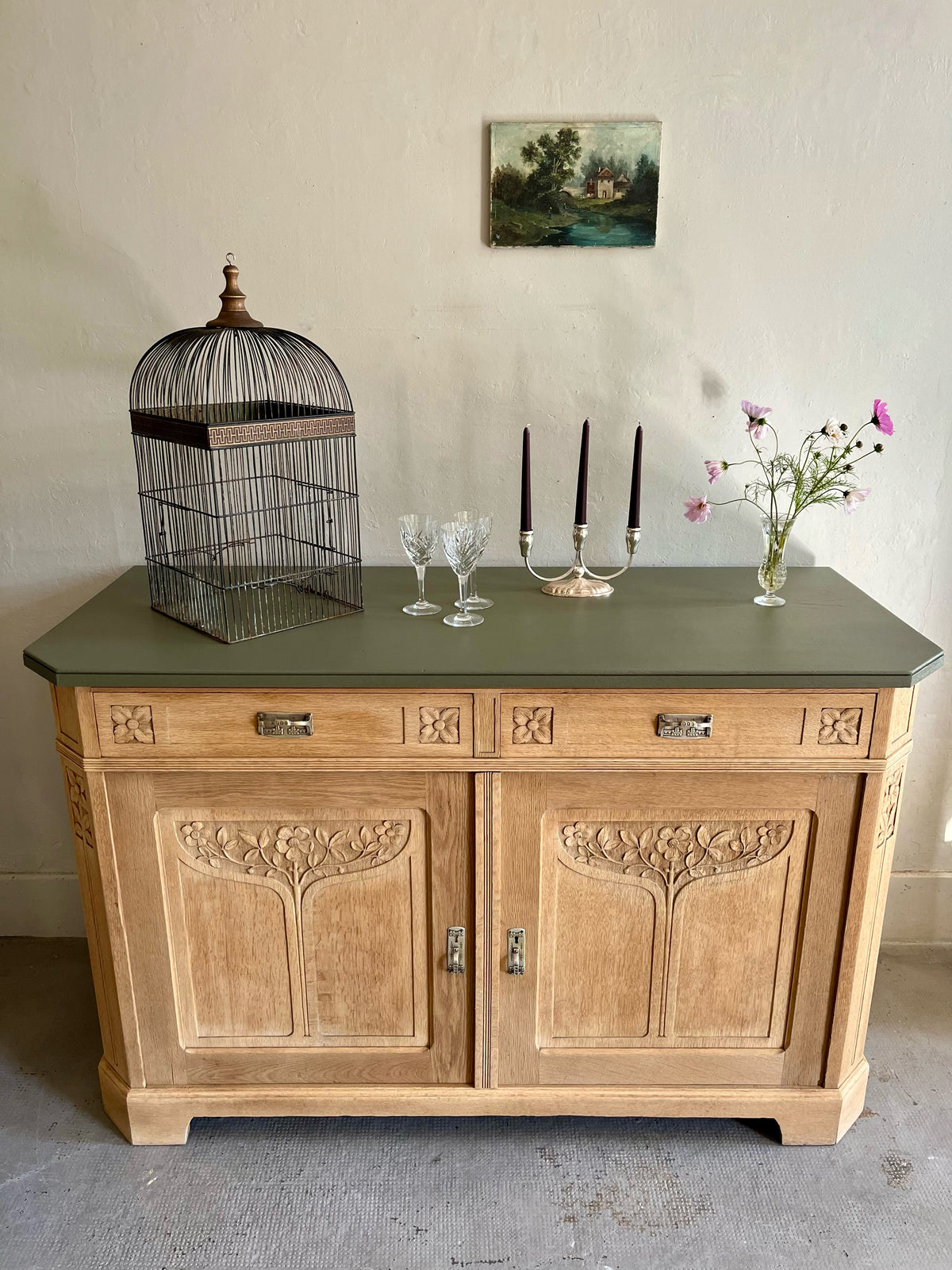 Buffet sculpté en chêne  Meubles Patine