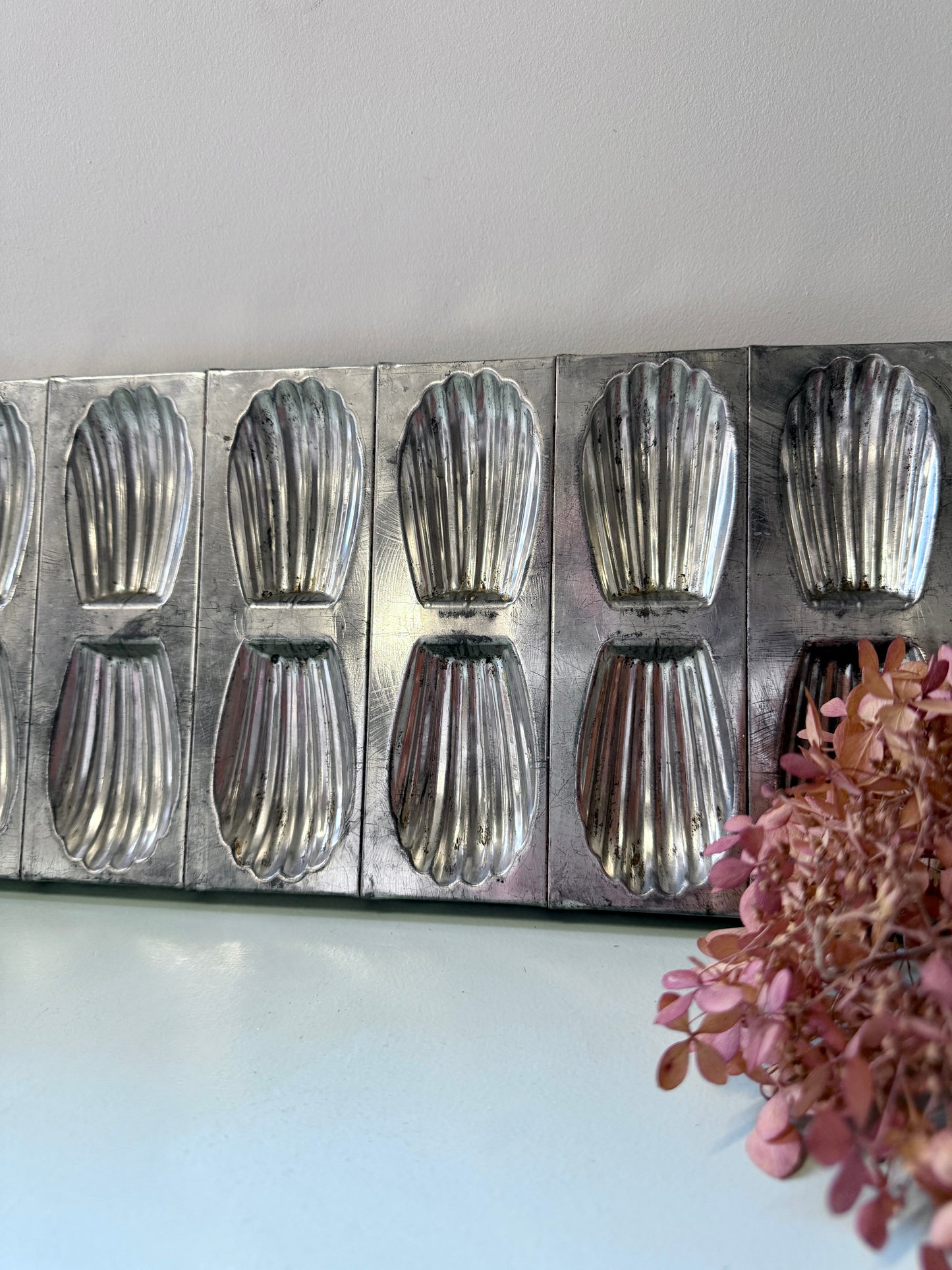 Moule à madeleine métallique de 12 petites pièces