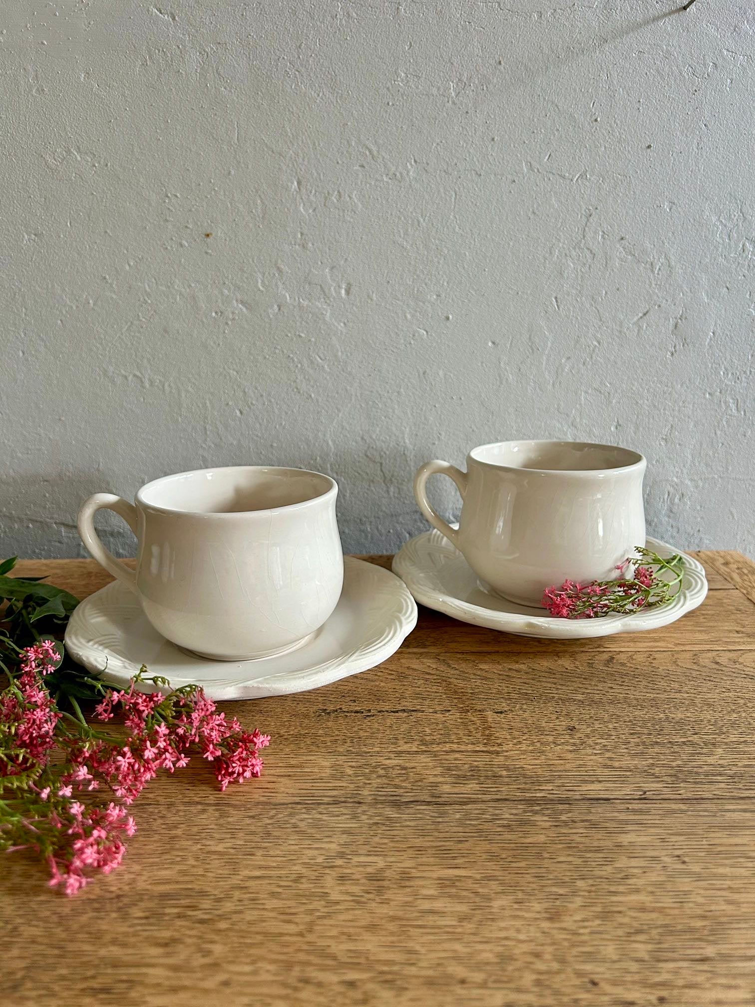 Tasses en barbotine avec coupelle - lot de 2   Patine