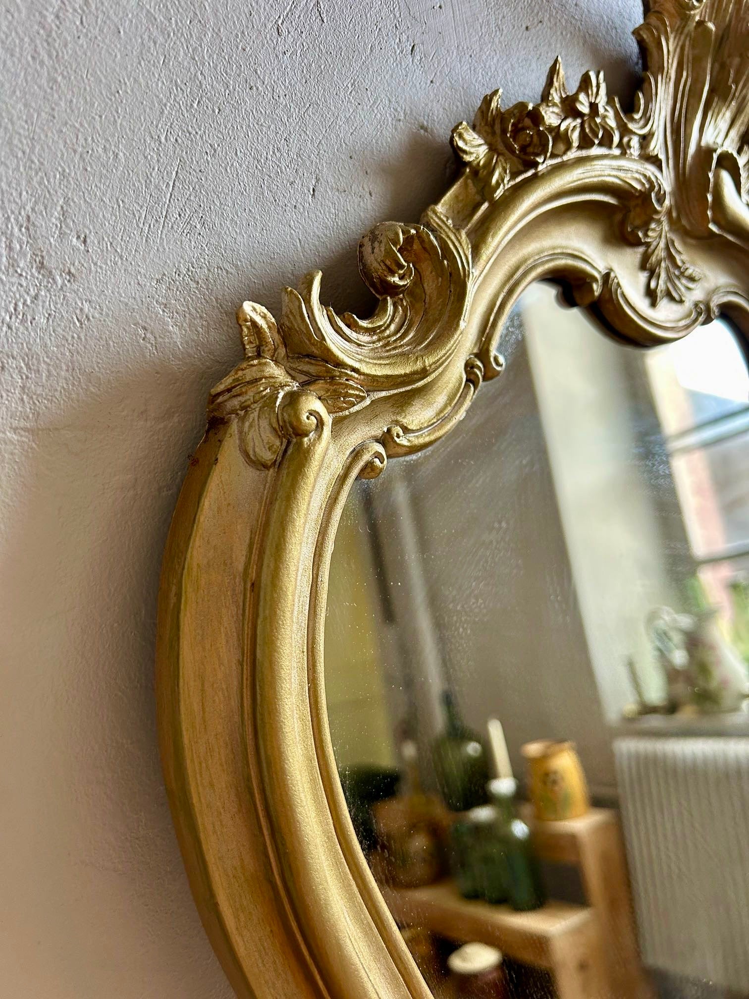 Miroir baroque doré   Patine