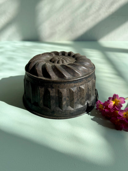 Moule à kougelhopf métallique ancien