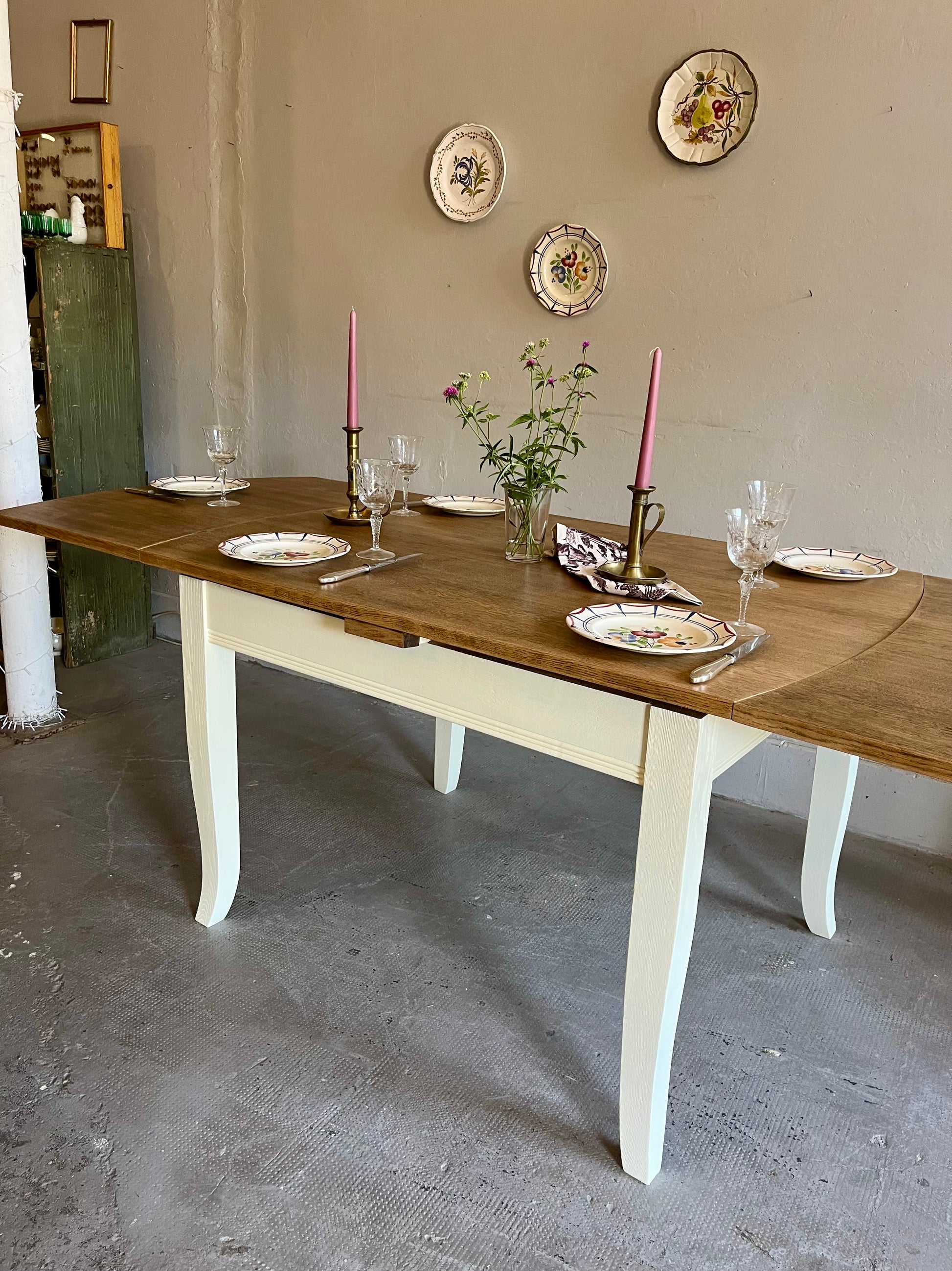 Tables ancienne bois et beige avec allonges  Meubles Patine
