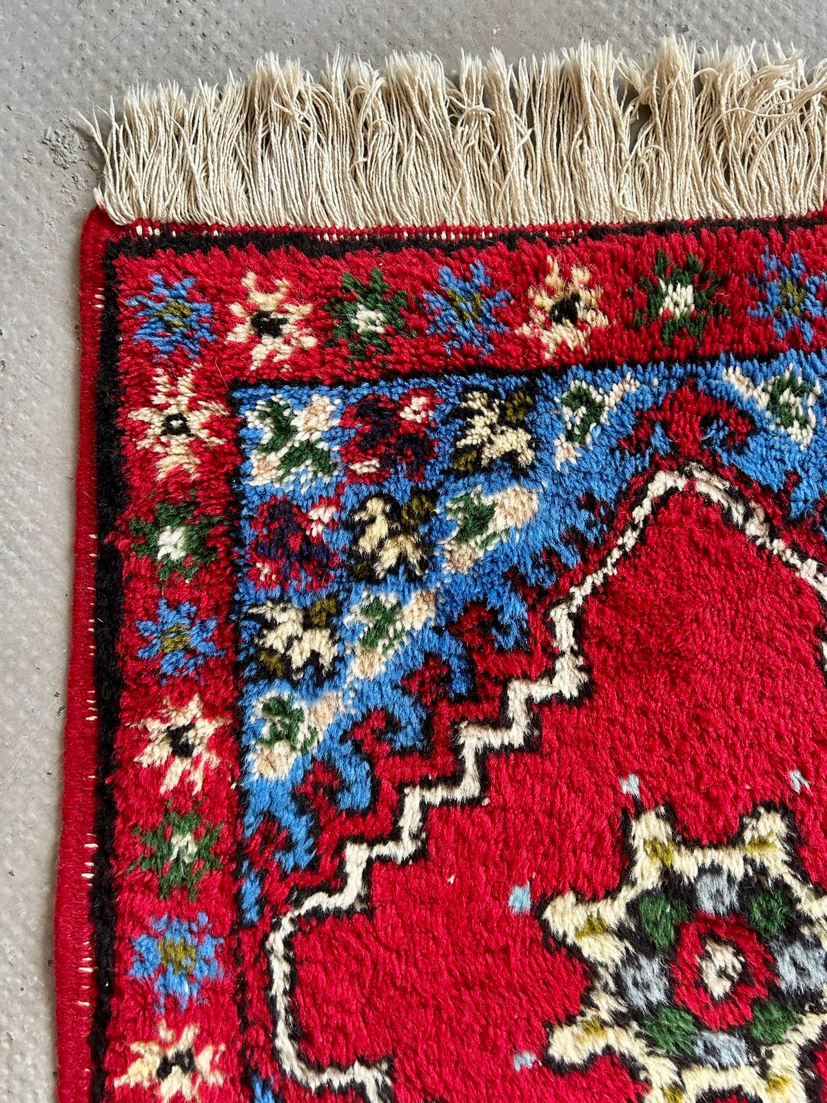 Petit tapis tissé main   Patine