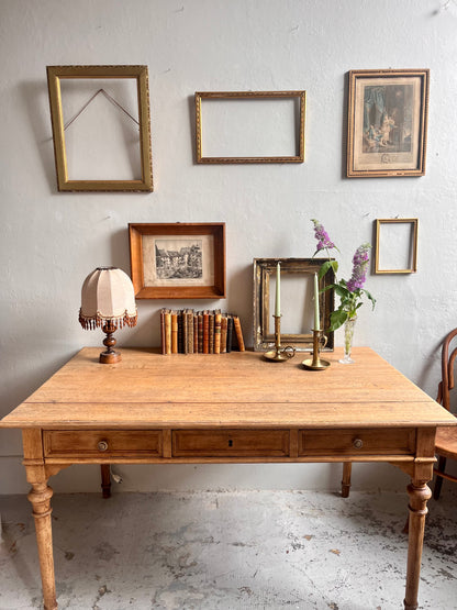 Bureau ancien en chêne/ table   Patine