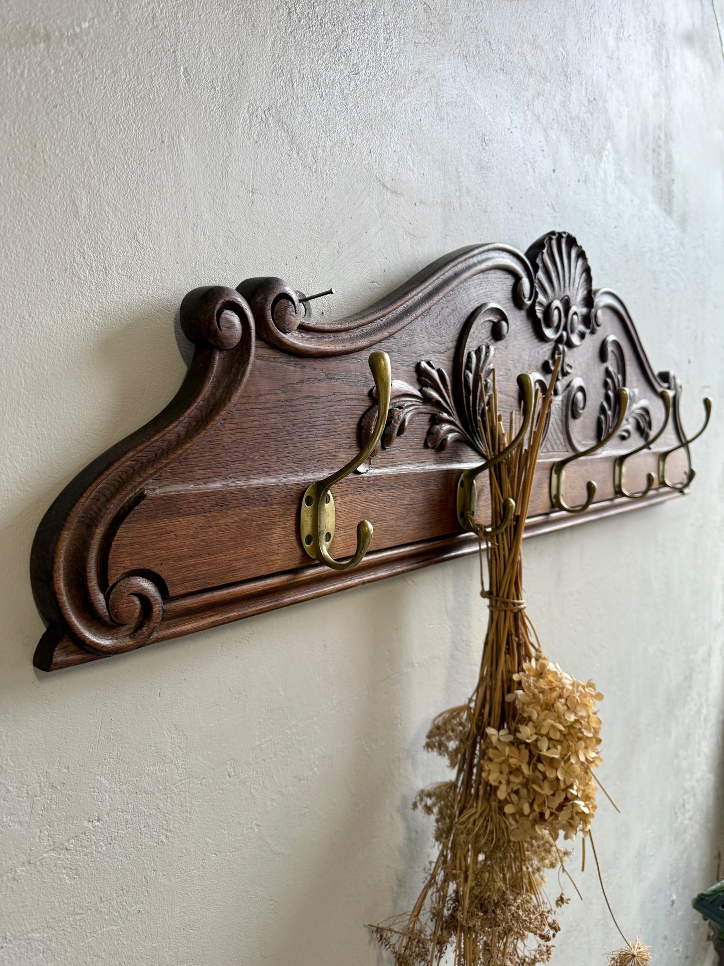 Portemanteau en bois sculpté - 5 crochets