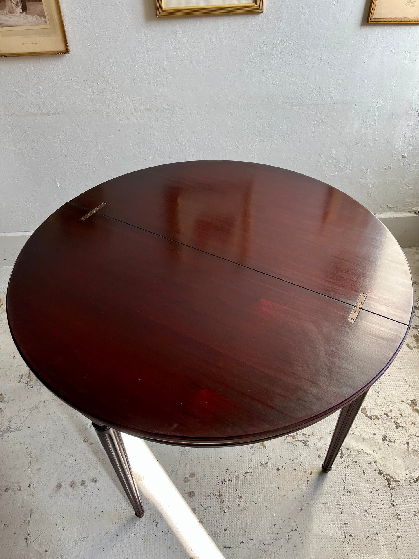 Table demi-lune acajou style Louis XVI