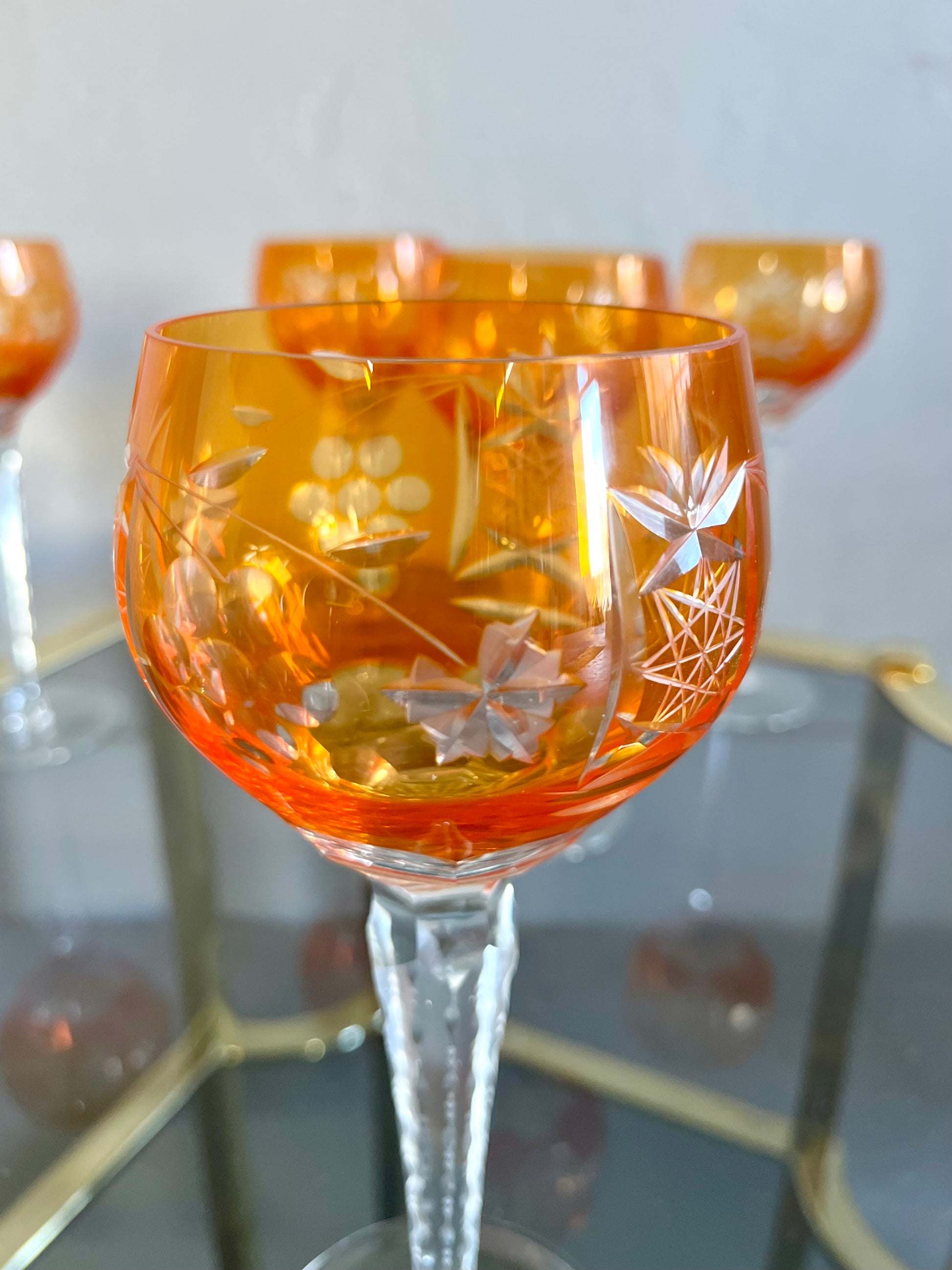 Verres à vin Römer orange en cristal taillé – lot de 5  Vaisselle Patine