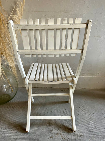 Chaise pliante de jardin en bois peinture blanche  Meubles Patine