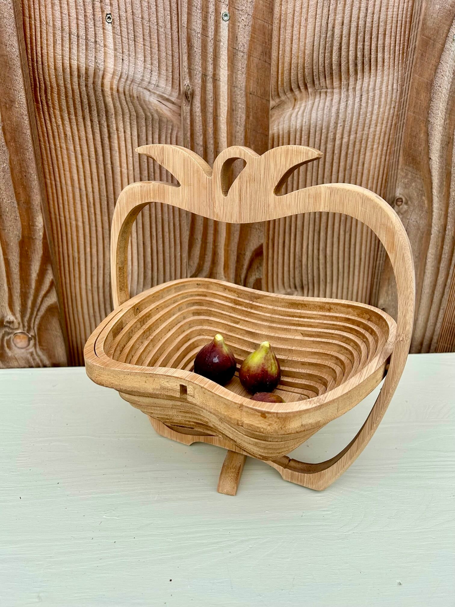 Corbeille à fruits pomme en bois pliable   Patine