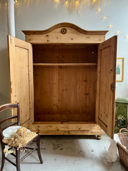 Armoire à chapeau - 2 portes