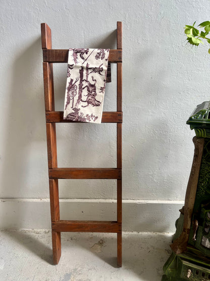Petite échelle en bois