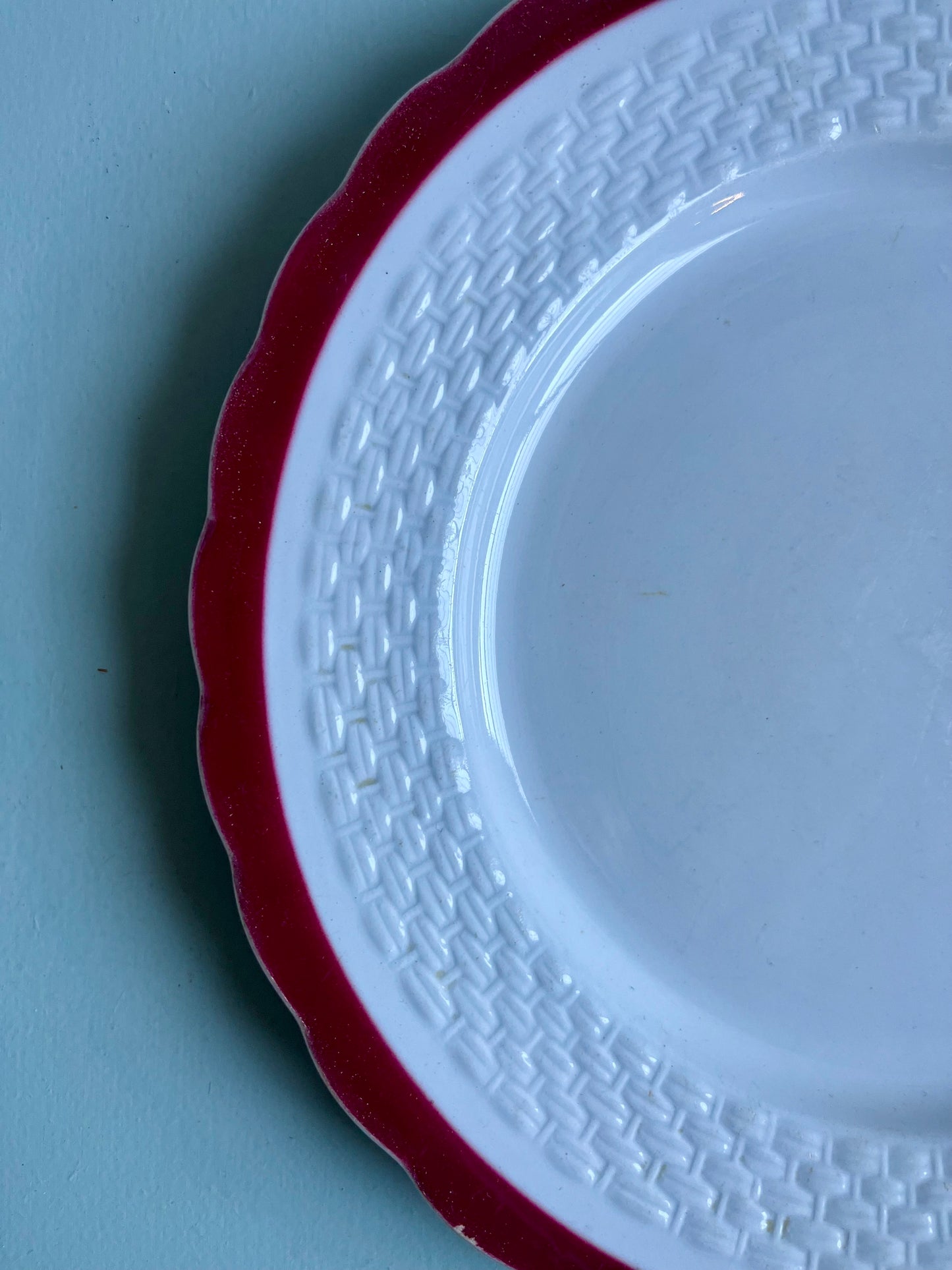 Assiettes en faïence bordure bordeaux-lot de 2