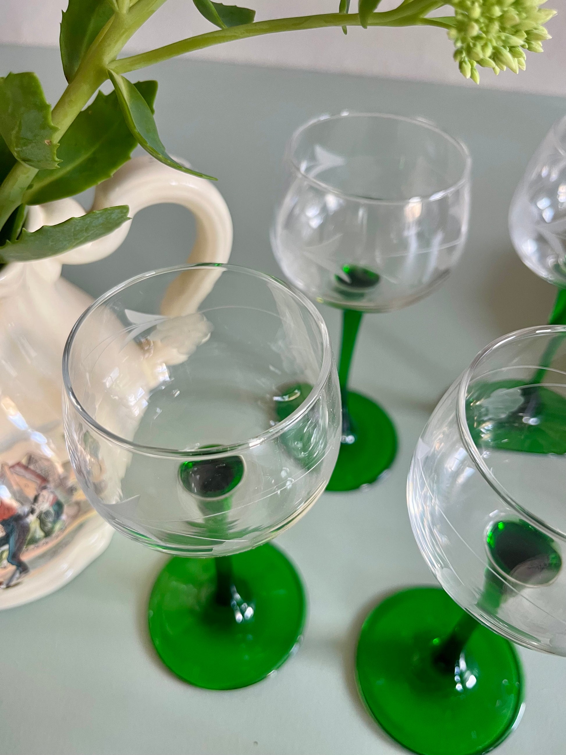 Verres à vin blanc alsaciens gravés  Vaisselle Patine