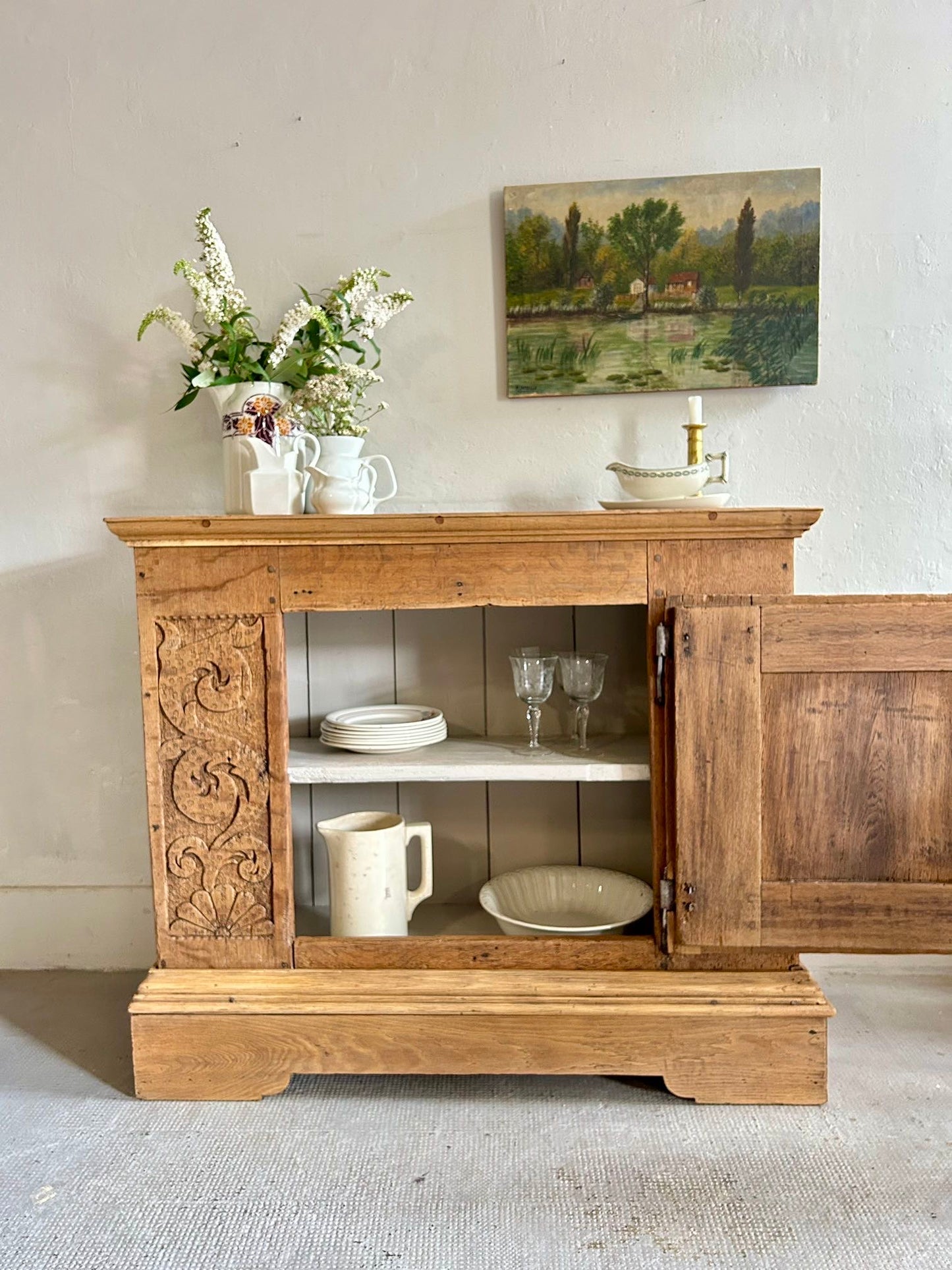Buffet ancien en chêne sculpté   Patine