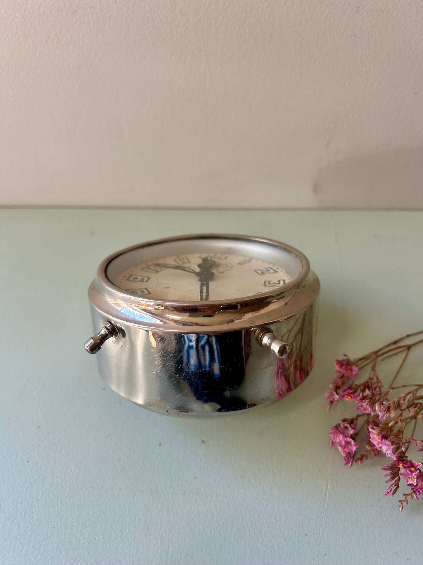 Réveil métallique vintage Japy