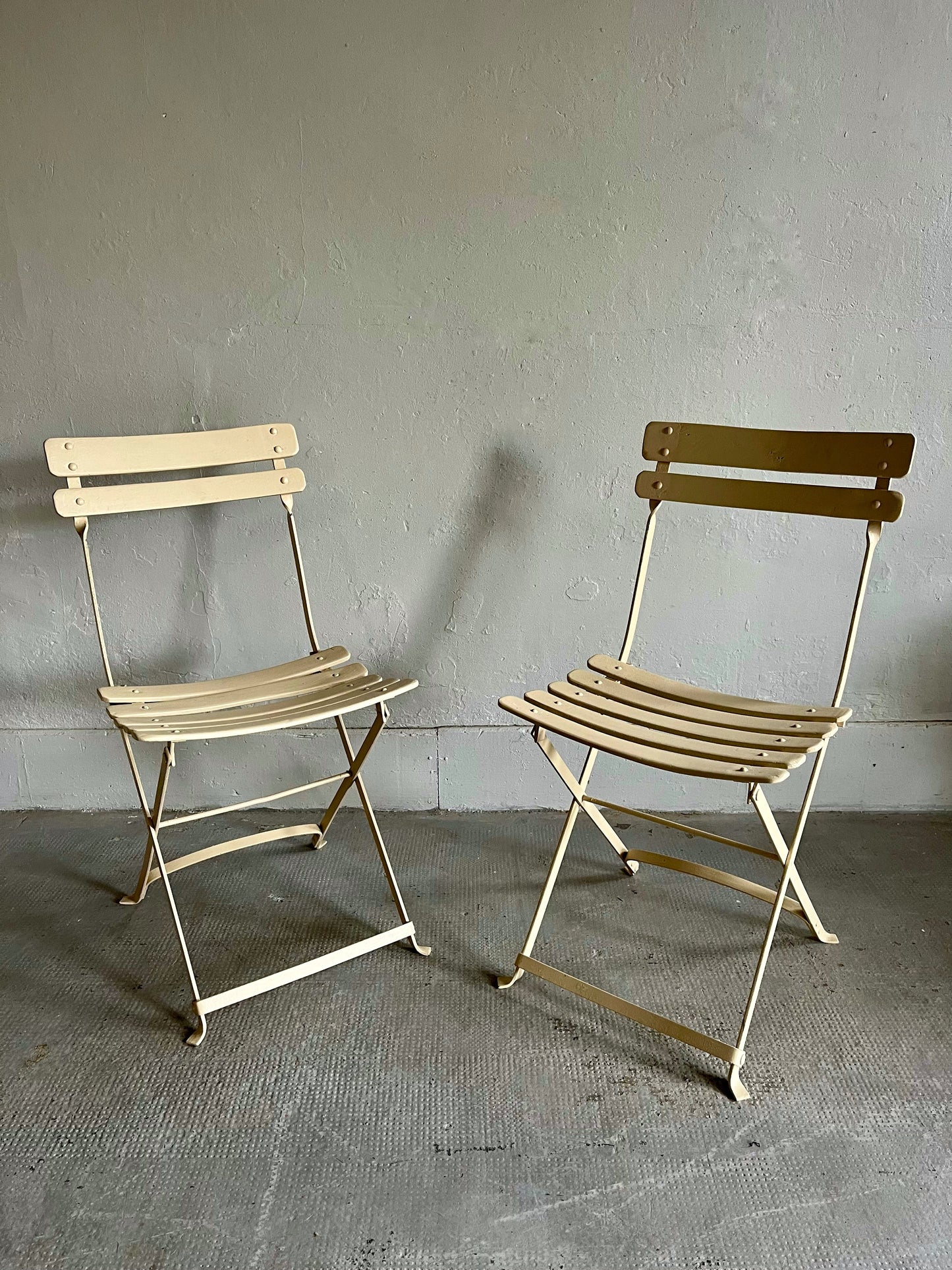 Paire de chaises de jardin anciennes  Meubles Patine