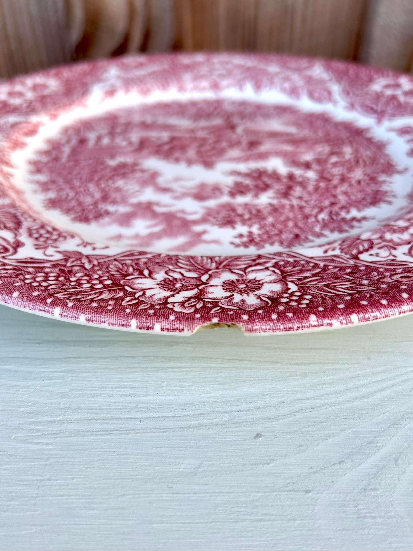 Assiettes plates en faïence rouge style anglais- lot de 3