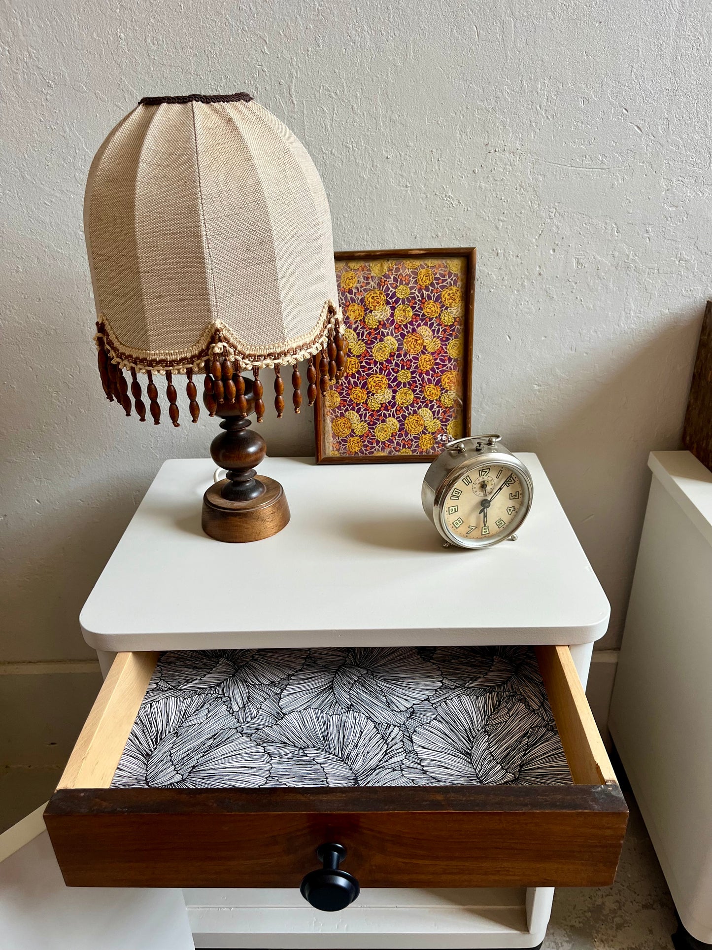 Paire de chevets beige et bois