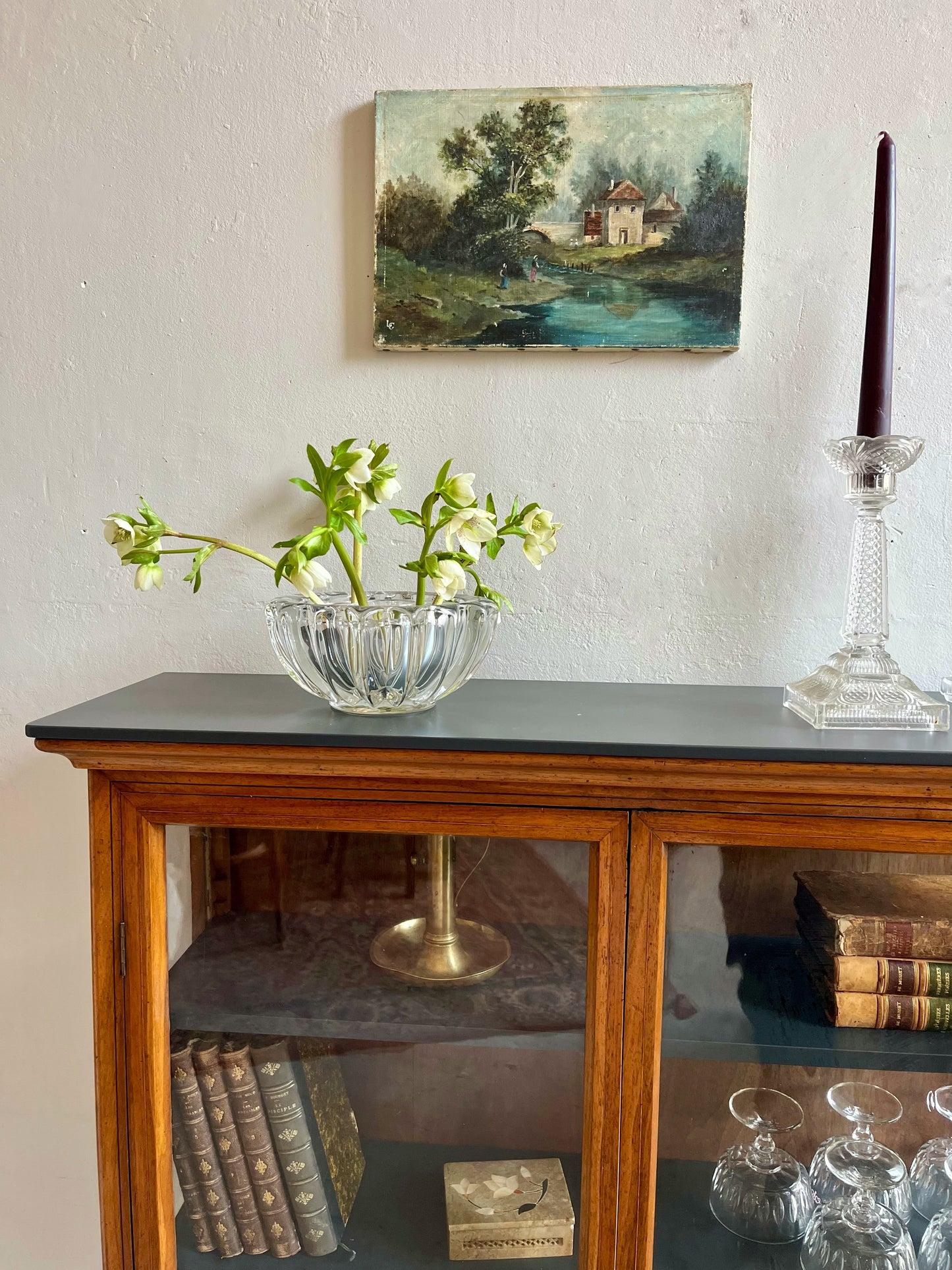 Vitrine pieds compas ancienne revisitée