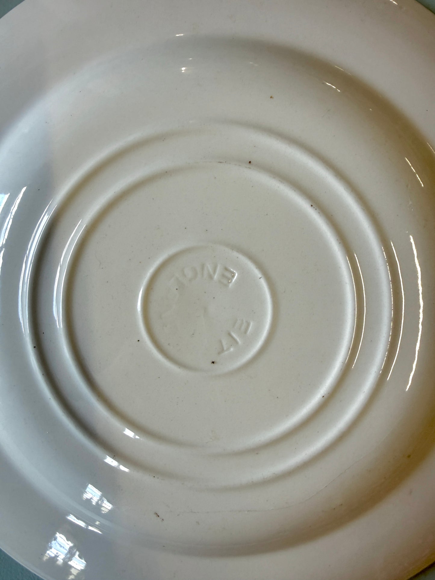 Assiette plate en terre de fer England décor paysage