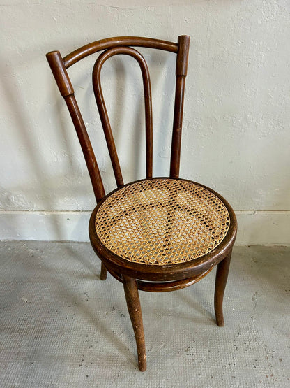 Chaise bistrot bois courbe assise cannage - type Thonet   Patine