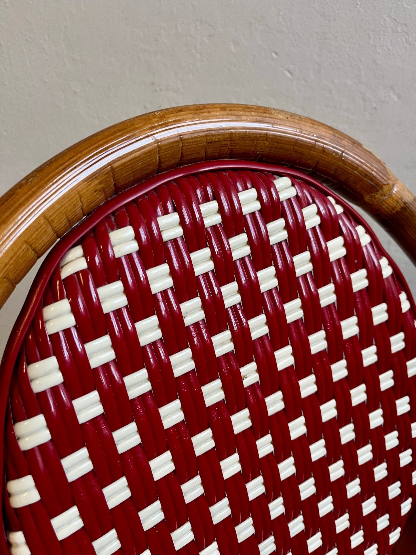 Chaise bistrot de terrasse-style café parisien