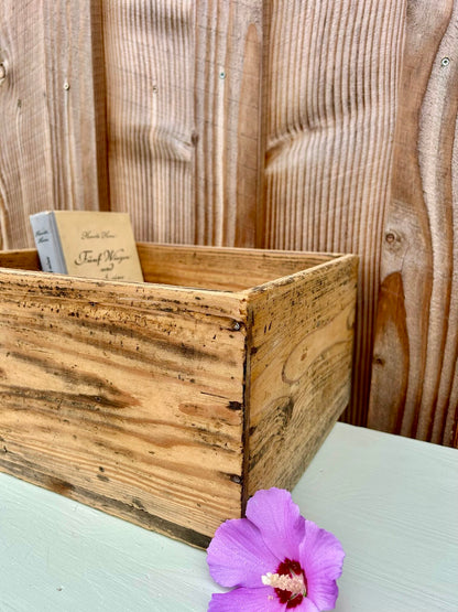 Caisse en bois vintage   Patine
