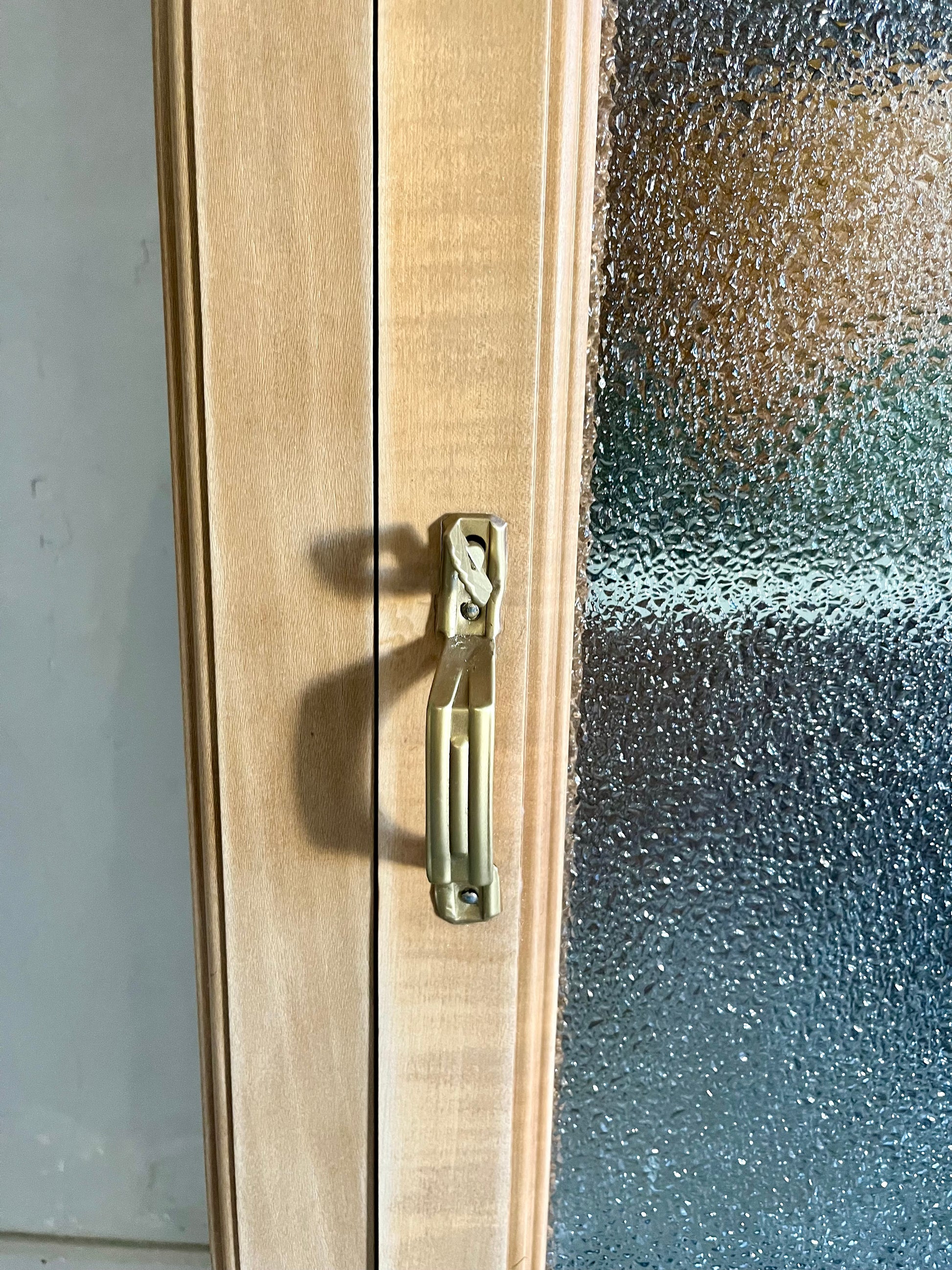 Bonnetière art déco vitrée  Meubles Patine