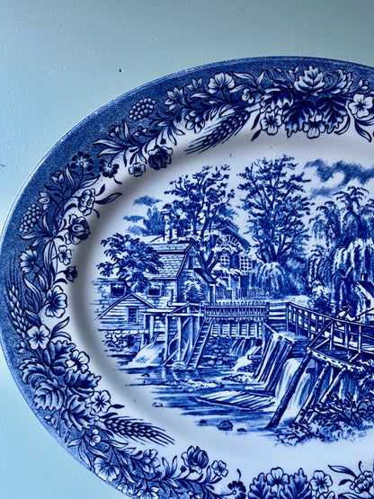 Plat de service anglais motifs bleus « Churchill »