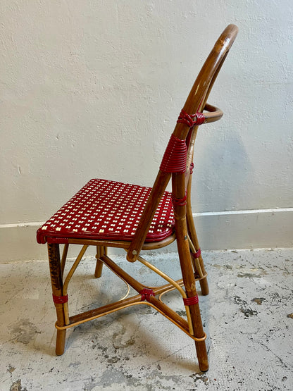 Chaise bistrot de terrasse-style café parisien