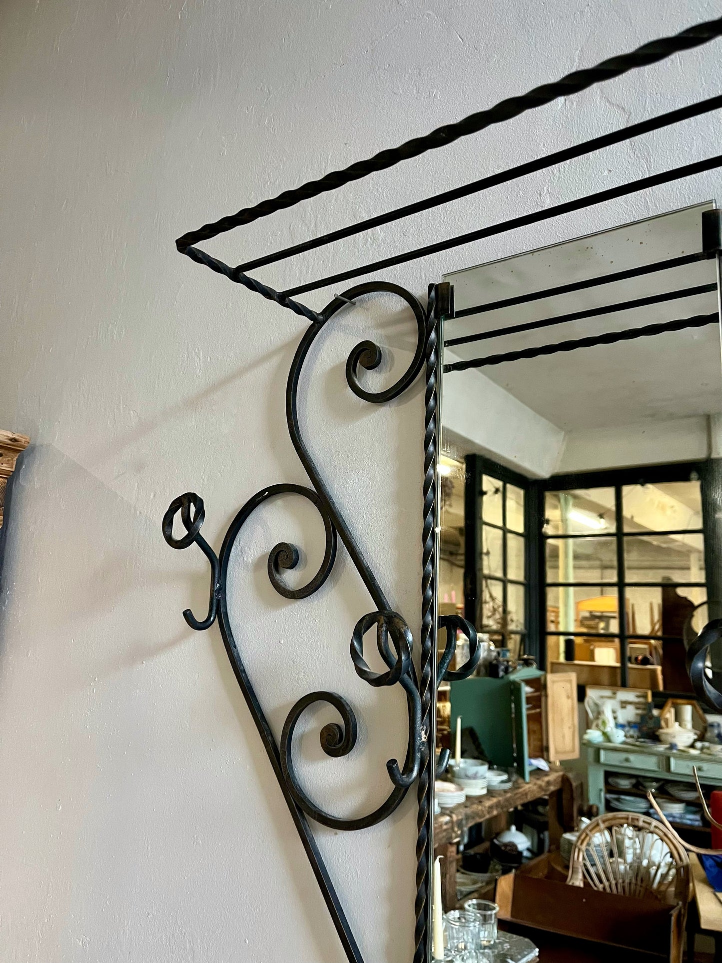 Miroir vestiaire en fer forgé vintage
